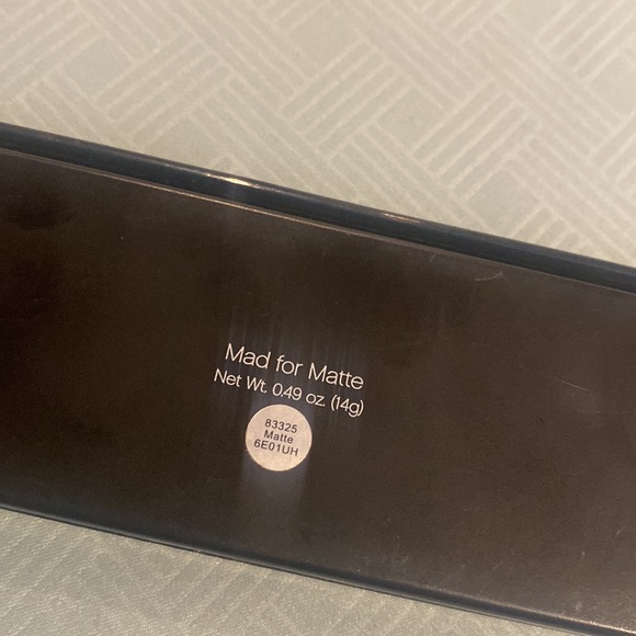 E.L.F. Mad for Matte Eyeshadow Palette - Picture 5 of 5